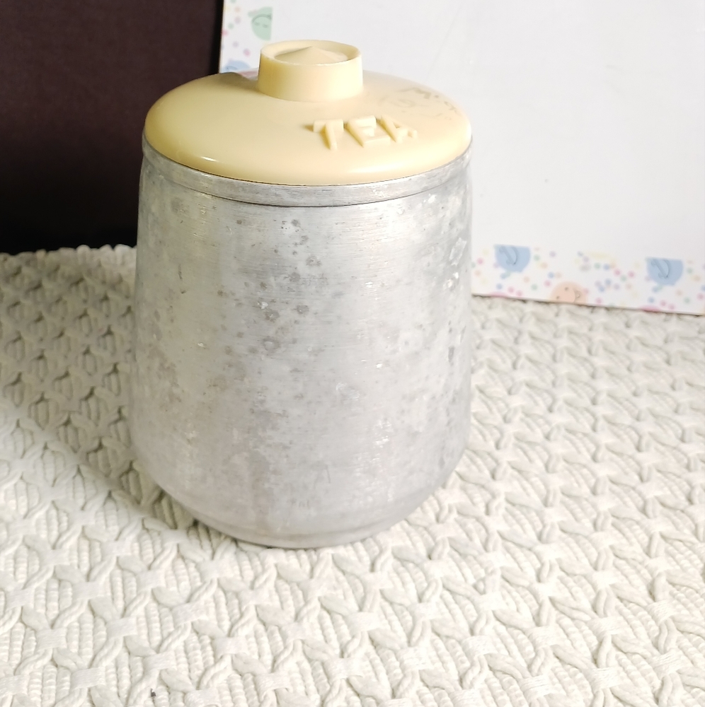 Vintage Kromex Aluminum Canister•Plastic Yellow Lid•Tea• Retro Kitchen Storage